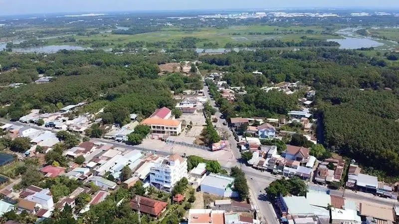 Cảnh quan thiên nhiên tại xã An Nhơn Tây với đồi núi và rừng cây xanh tươi