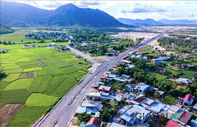 Hệ thống giao thông đang được cải thiện tại xã Phù Cát