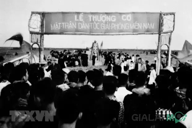 Hình ảnh các hoạt động của Mặt trận Dân tộc Giải phóng Miền Nam Việt Nam ở Gia Lai thể hiện vai trò lãnh đạo và tập hợp lực lượng trong cuộc kháng chiến